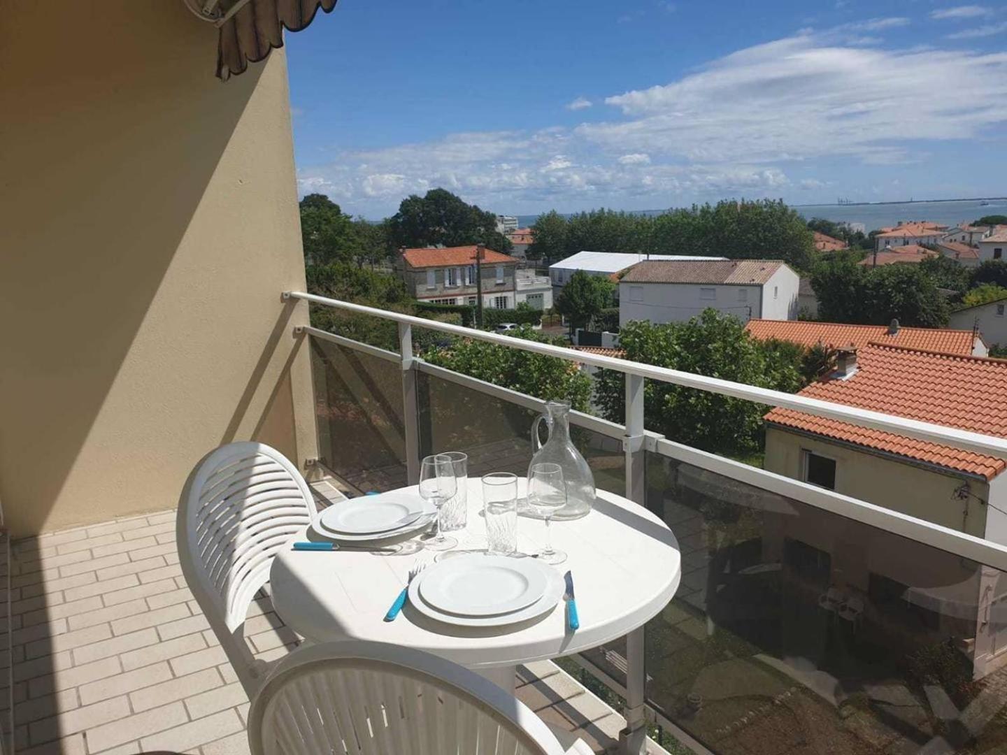 - Vue - Proximité Et Parking Privatif Appartement Royan