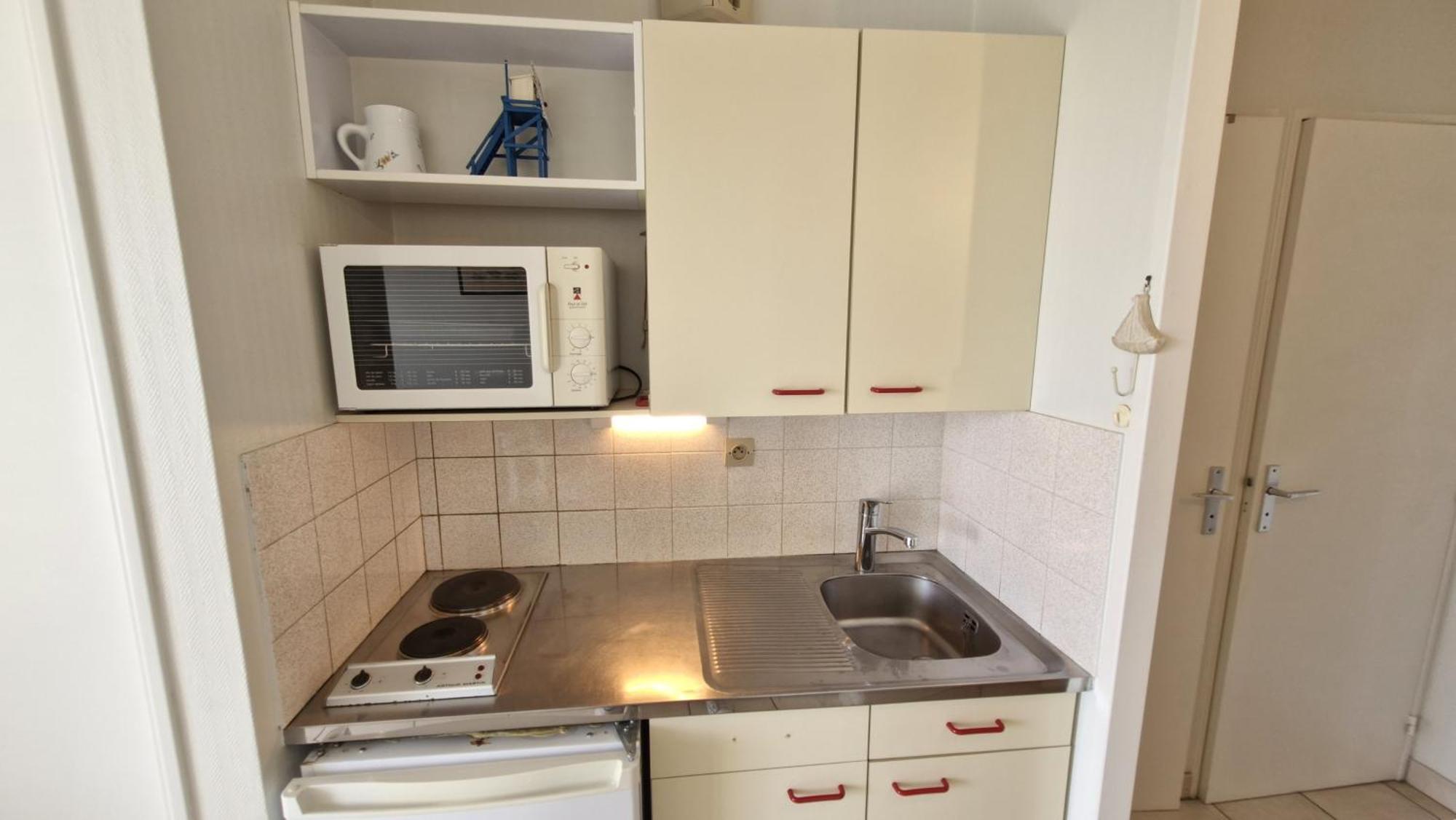 Appartement - Vue - Proximité Et Parking Privatif *